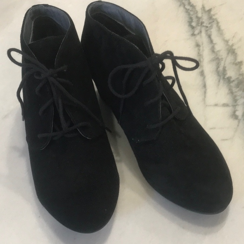 Vionic boots